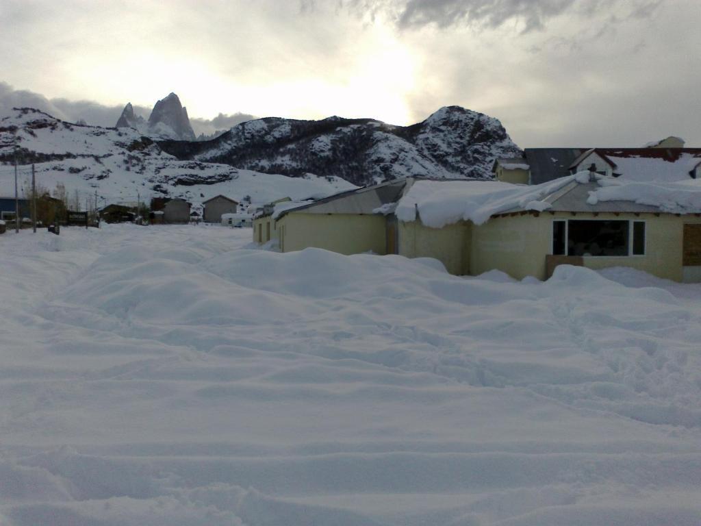 Hosteria Los Nires El Chalten Bagian luar foto