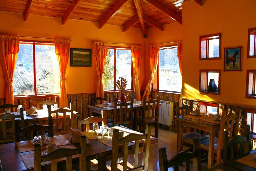 Hosteria Los Nires El Chalten Bagian luar foto