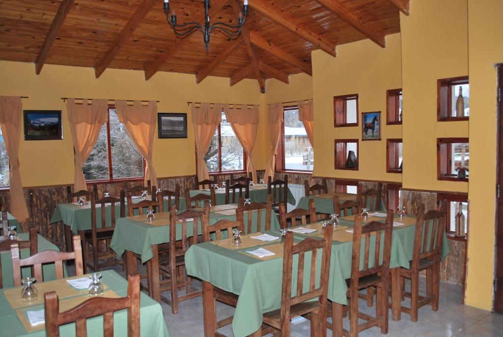 Hosteria Los Nires El Chalten Bagian luar foto