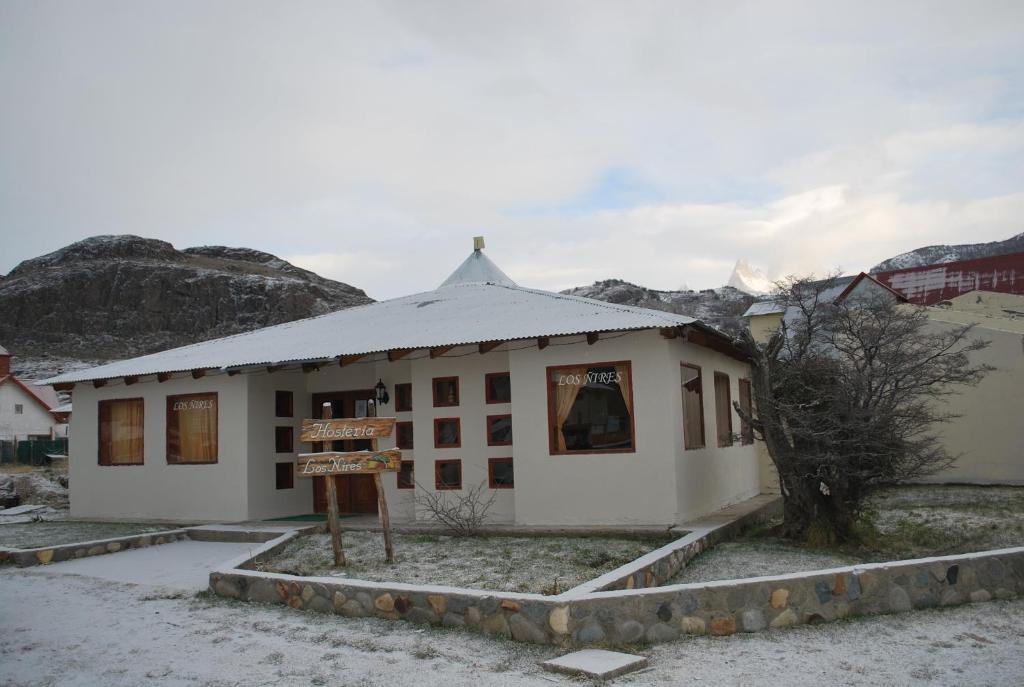 Hosteria Los Nires El Chalten Bagian luar foto